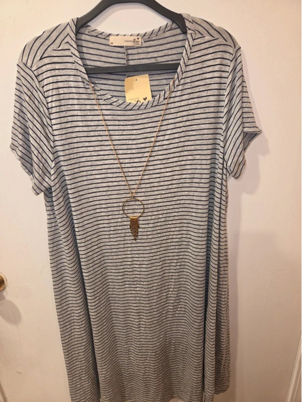 Lightweight summer dress with necklace 2x